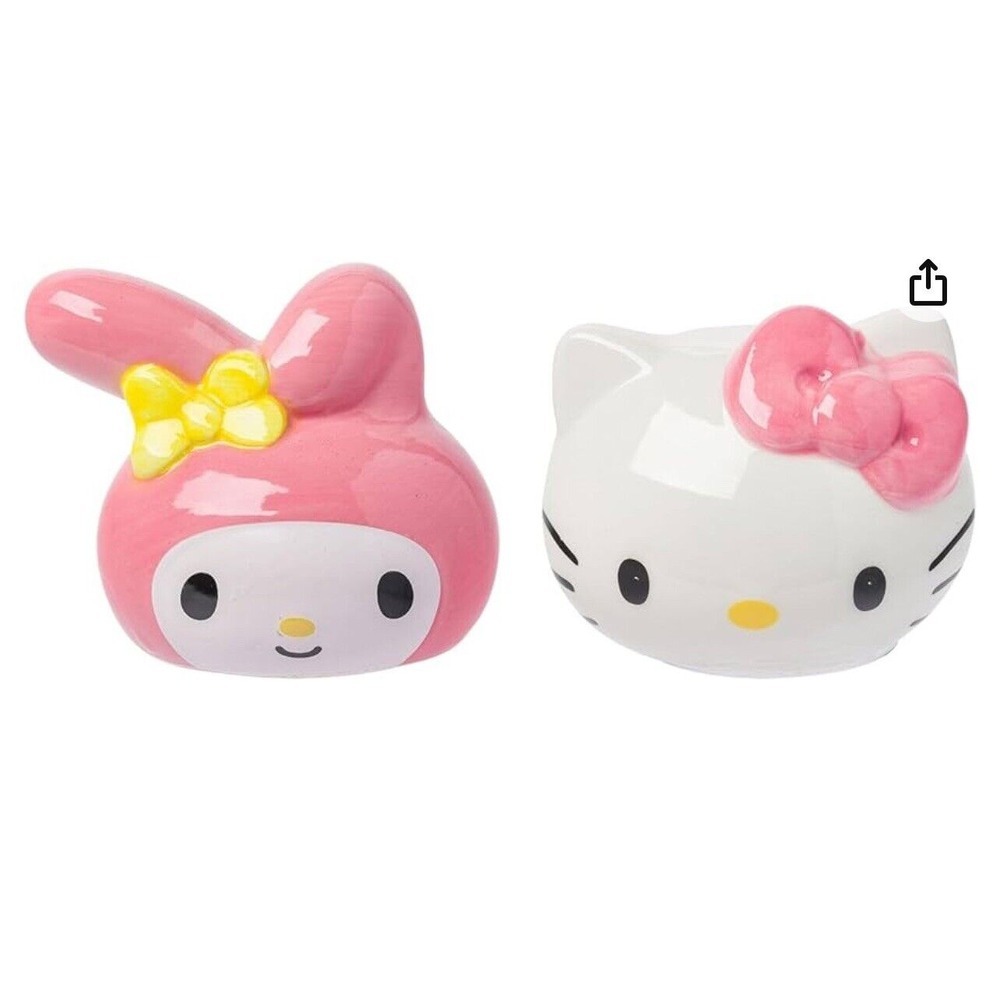 Hello Kitty And Friends Ceramic Salt And Pepper Shakers Pink White‎ Round NEW